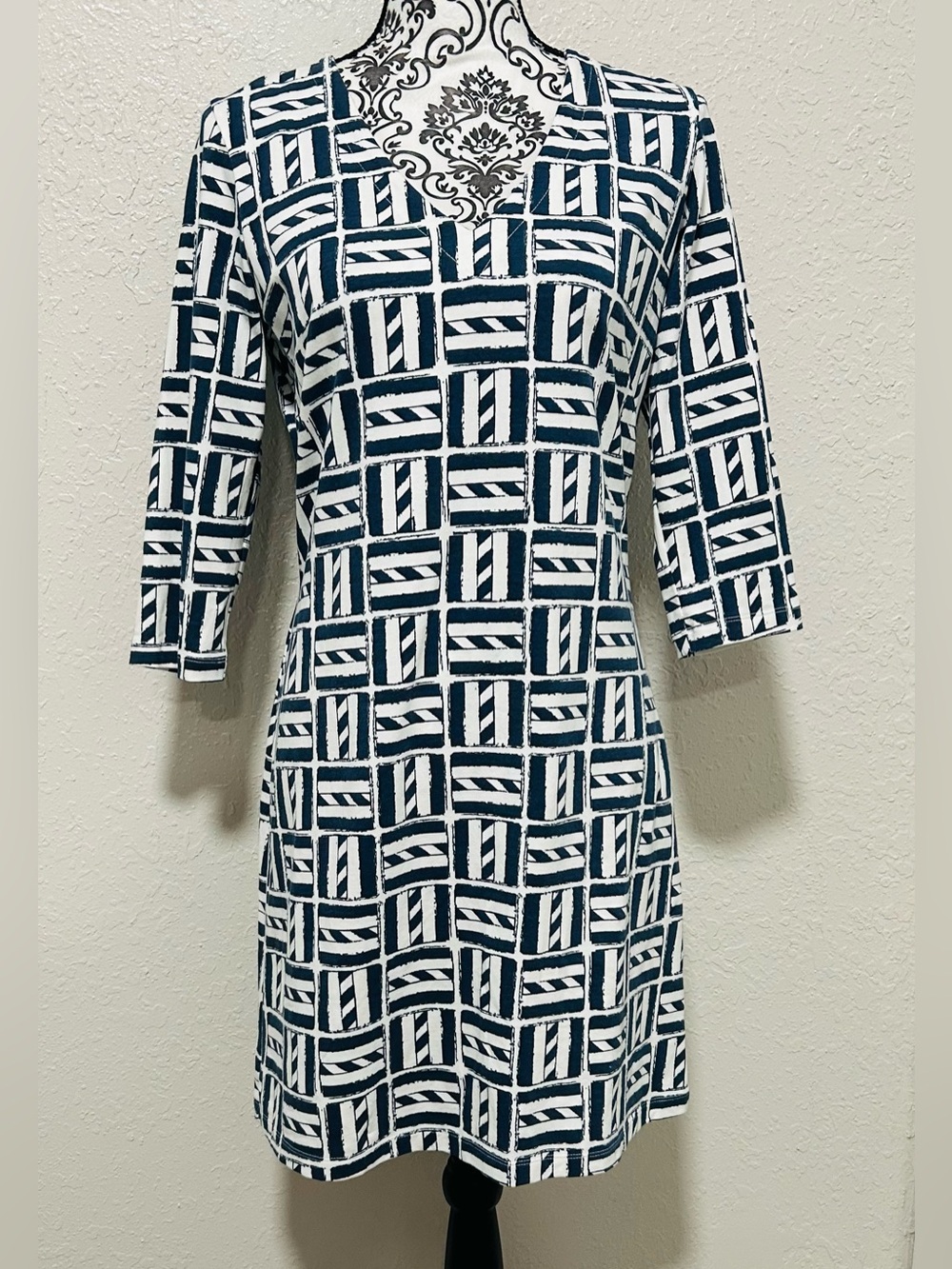 Mahi Gold Cape Cod Dress in Palm Navy   
Size Medium